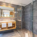 Huber's Boutiquehotel 4* مايرهوفن