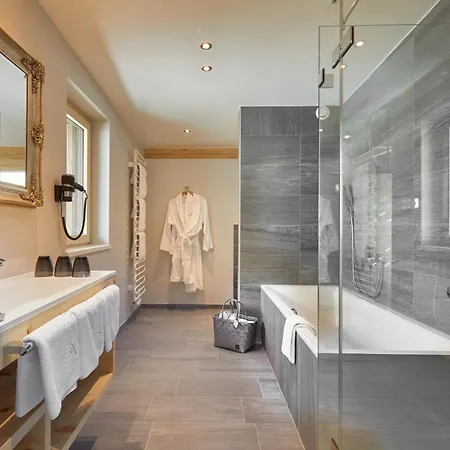 Huber's Boutiquehotel 4* مايرهوفن